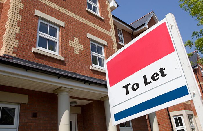 to-let-estate-agent-sign-house-home-700x450.jpg